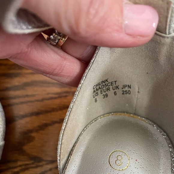 **4/$12** Dream Paris Silver Ankle Strap Block Heels Size 8 - Picture 6 of 8